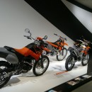 k-KTM%20Motohall%2030 05%20%282%29